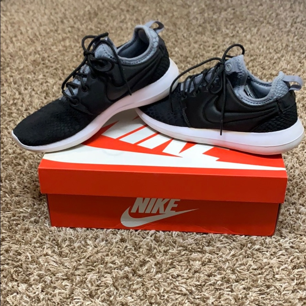 Nike Roshe 1